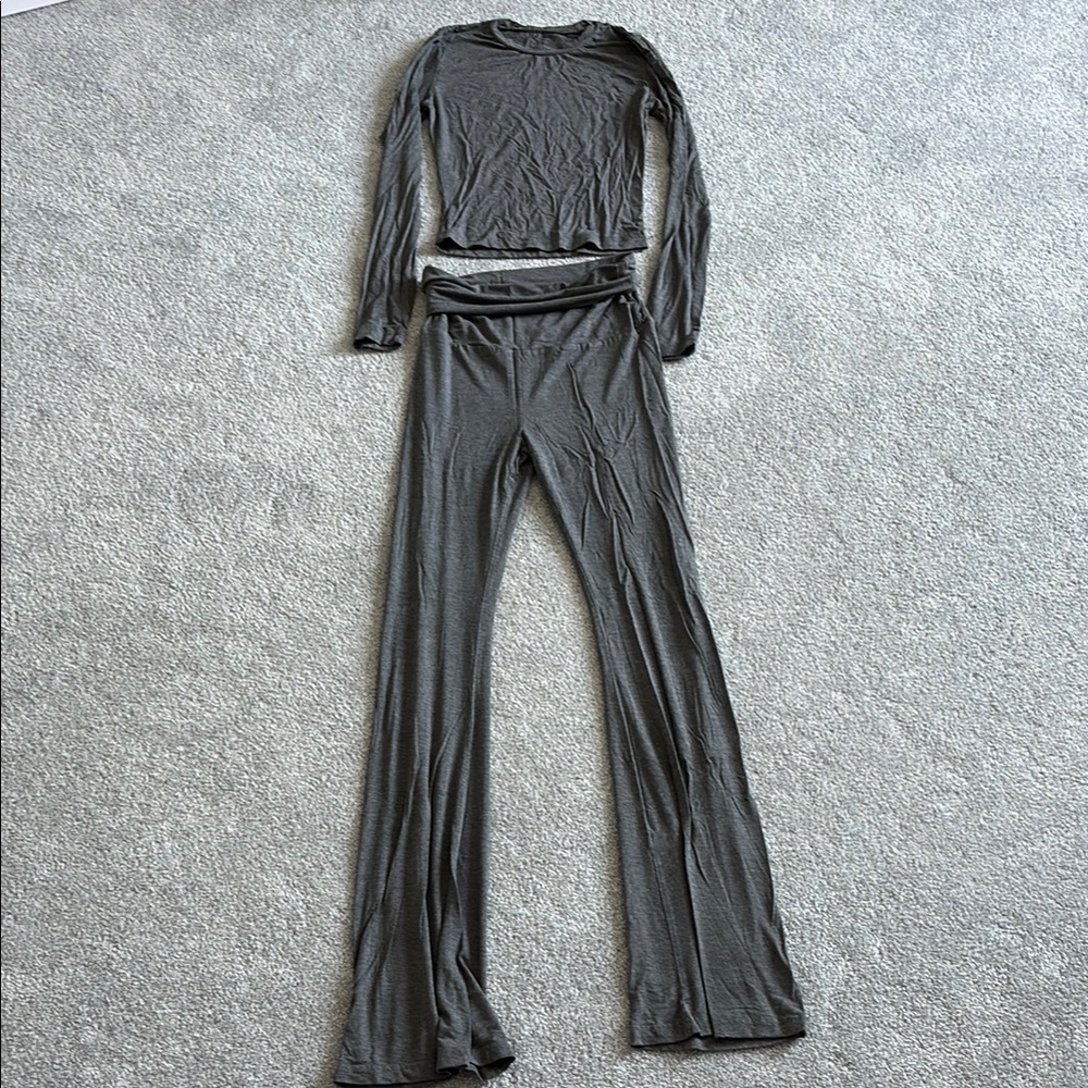 Gray Long Sleeve Top and Pants activewear set